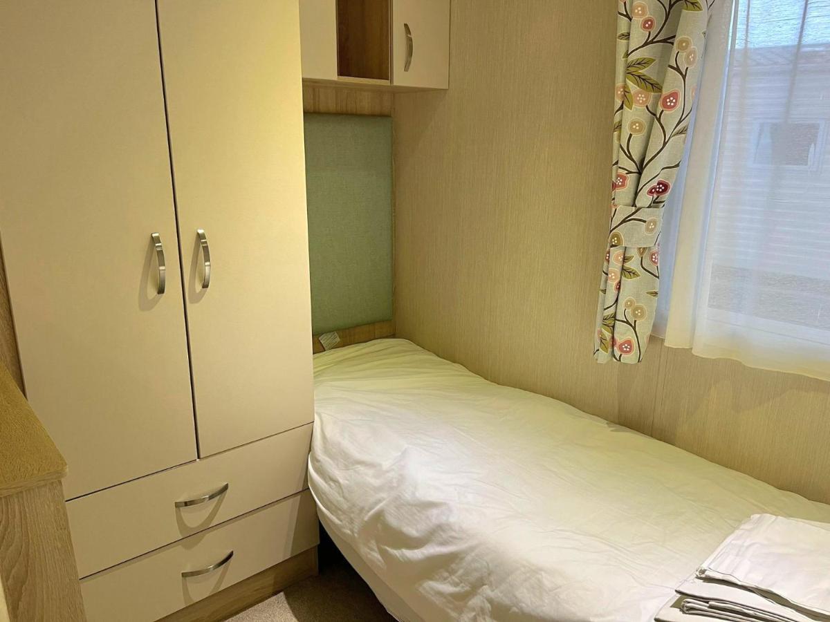 Memories Made Hotel Селси Екстериор снимка