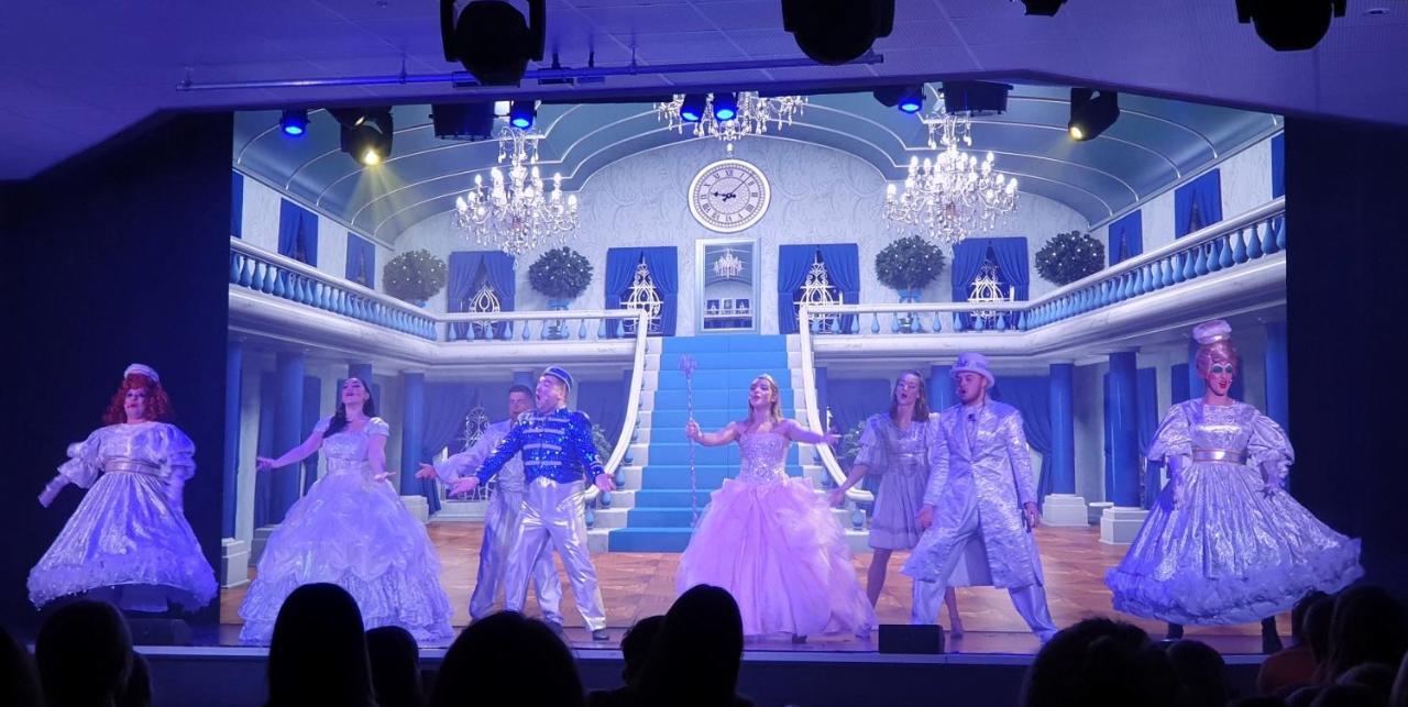 Memories Made Hotel Селси Екстериор снимка
