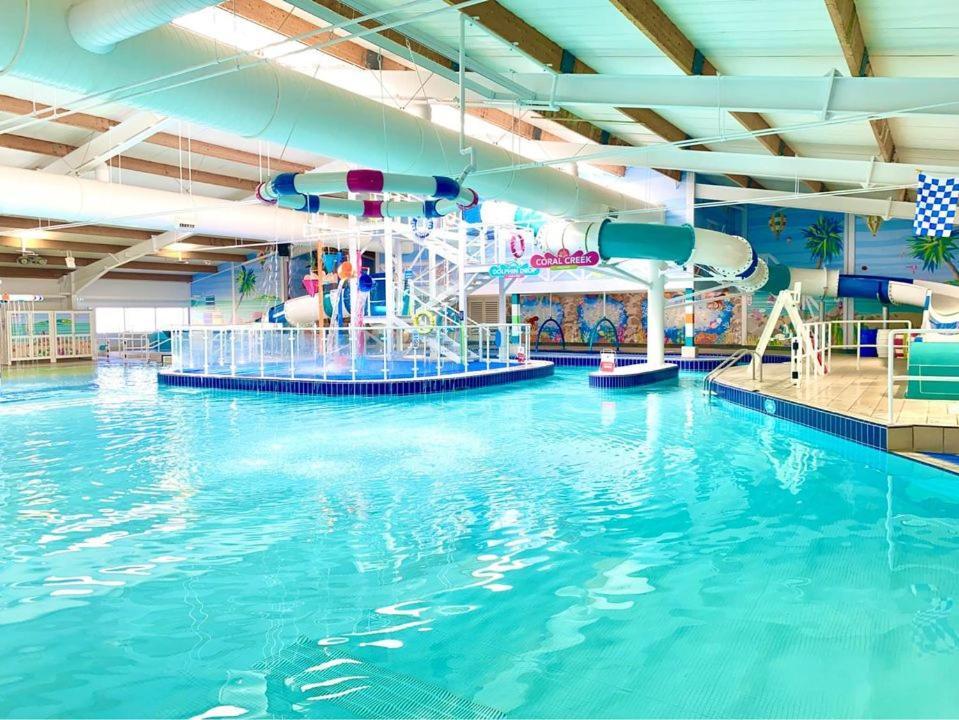 Memories Made Hotel Селси Екстериор снимка